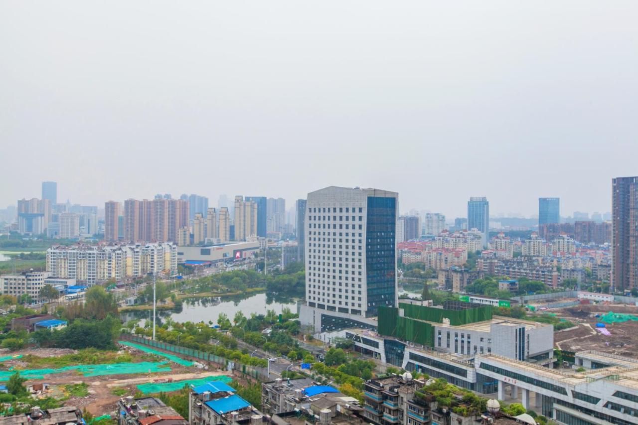 Wuhan City Wuchang District Hubei University エクステリア 写真